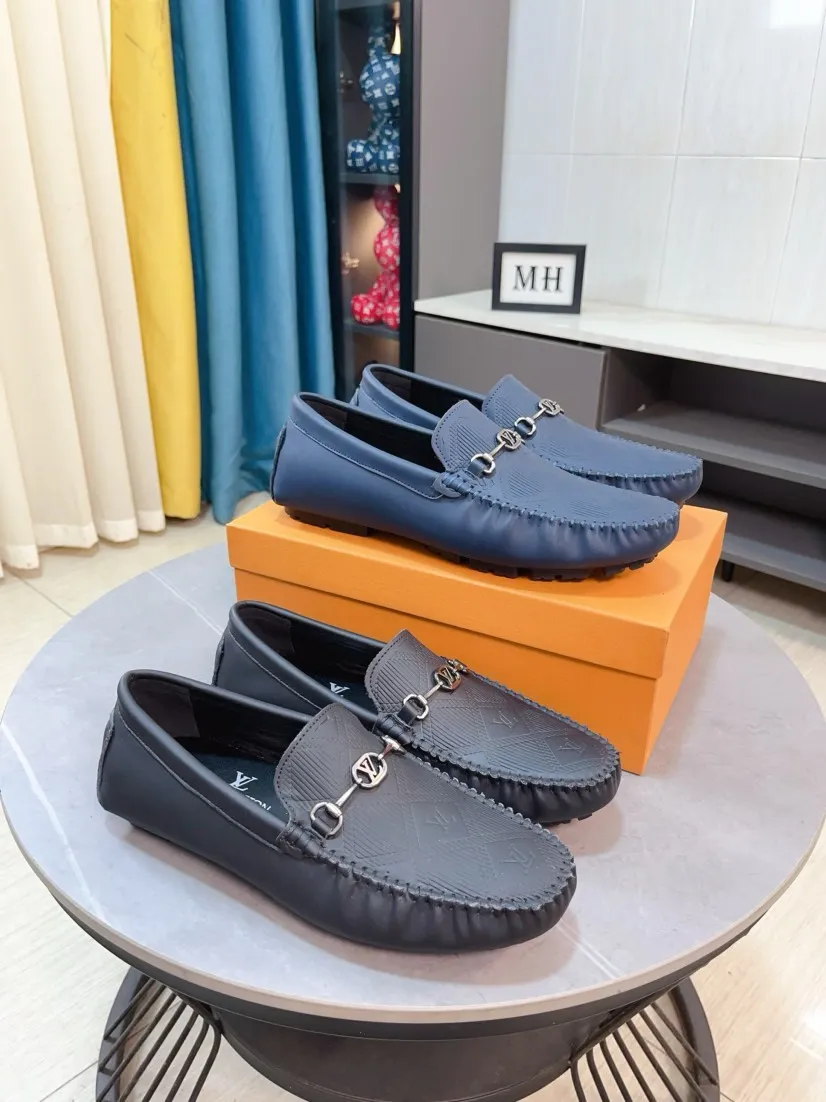 Men's men's shoes💰400🌹🌹[LV Louis Vuitton] New men's beanie shoes💝💝.. Top-grade imported cowhide embossed➕Comfortable leather lining. It is extremely skin-friendly and comfortable, feels very delicate, and the shape is very correct! Perfectly reflects the three-dimensional sense, code number: 38-44